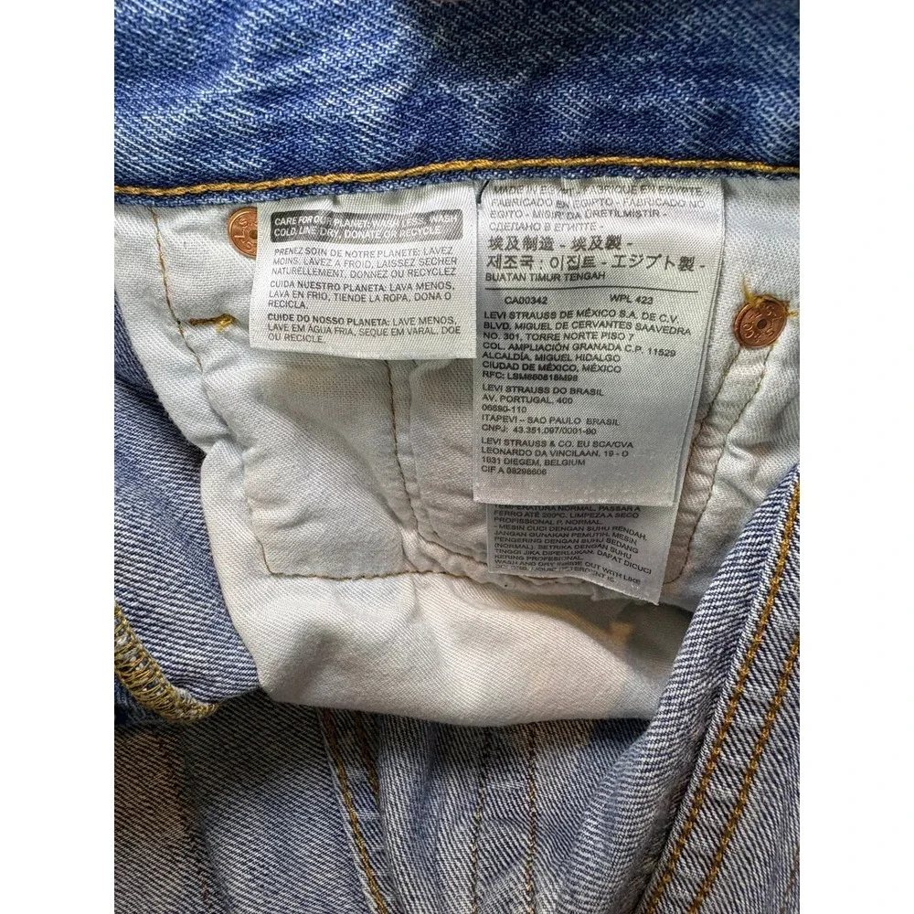 Levis 501 Original Fit Mens Jeans 30x30 Medium Wash Blue Straight Leg Button Fly